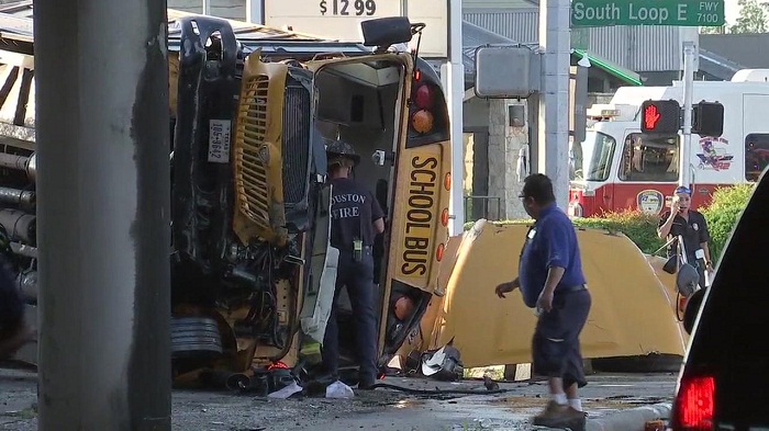 2 students, driver killed in school bus crash  in Turkey